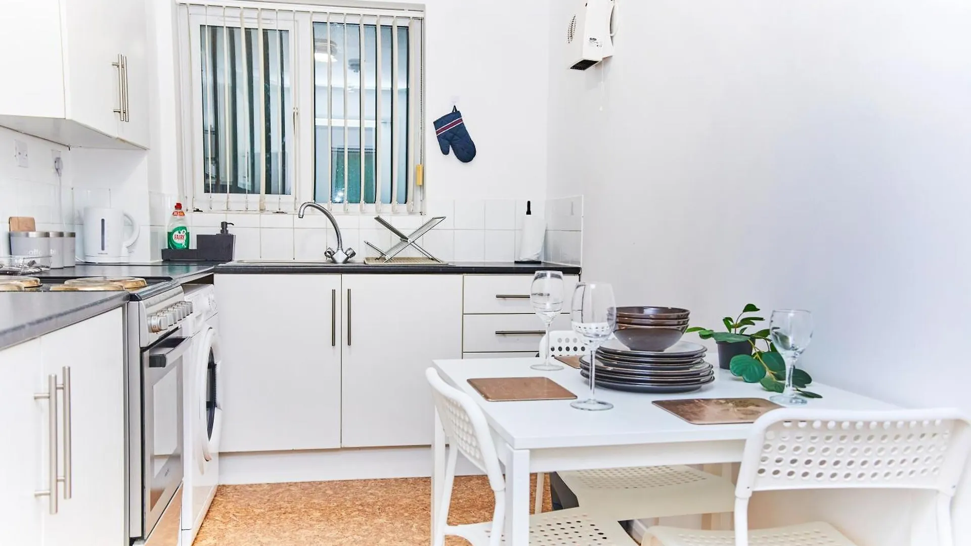 Emerald Excel City Airport O2 Apartment London